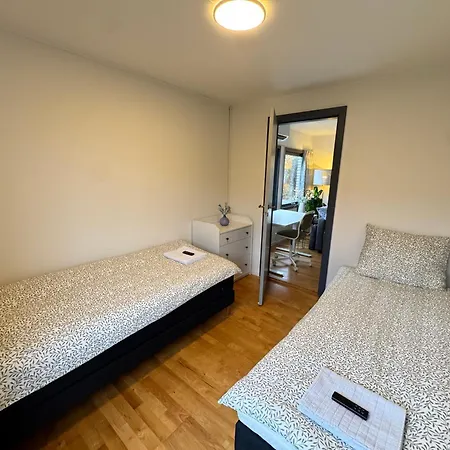 Charming Nordic Sleeps Up To 6 - Near Copenhagen דירה פארום