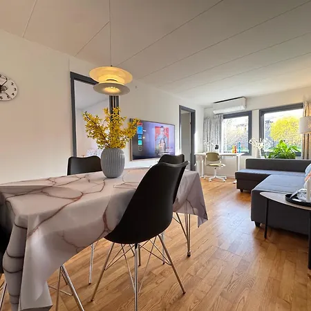 Charming Nordic Sleeps Up To 6 - Near Copenhagen *