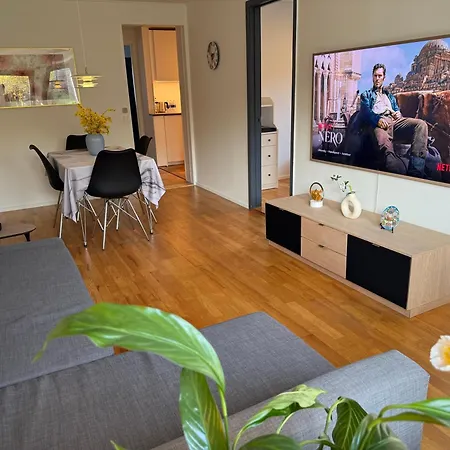 Charming Nordic Sleeps Up To 6 - Near Copenhagen アパート