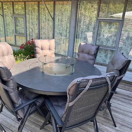 Charming Nordic Sleeps Up To 6 - Near Copenhagen Farum