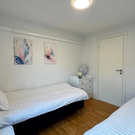 Charming Nordic Sleeps Up To 6 - Near Copenhagen Lejlighed